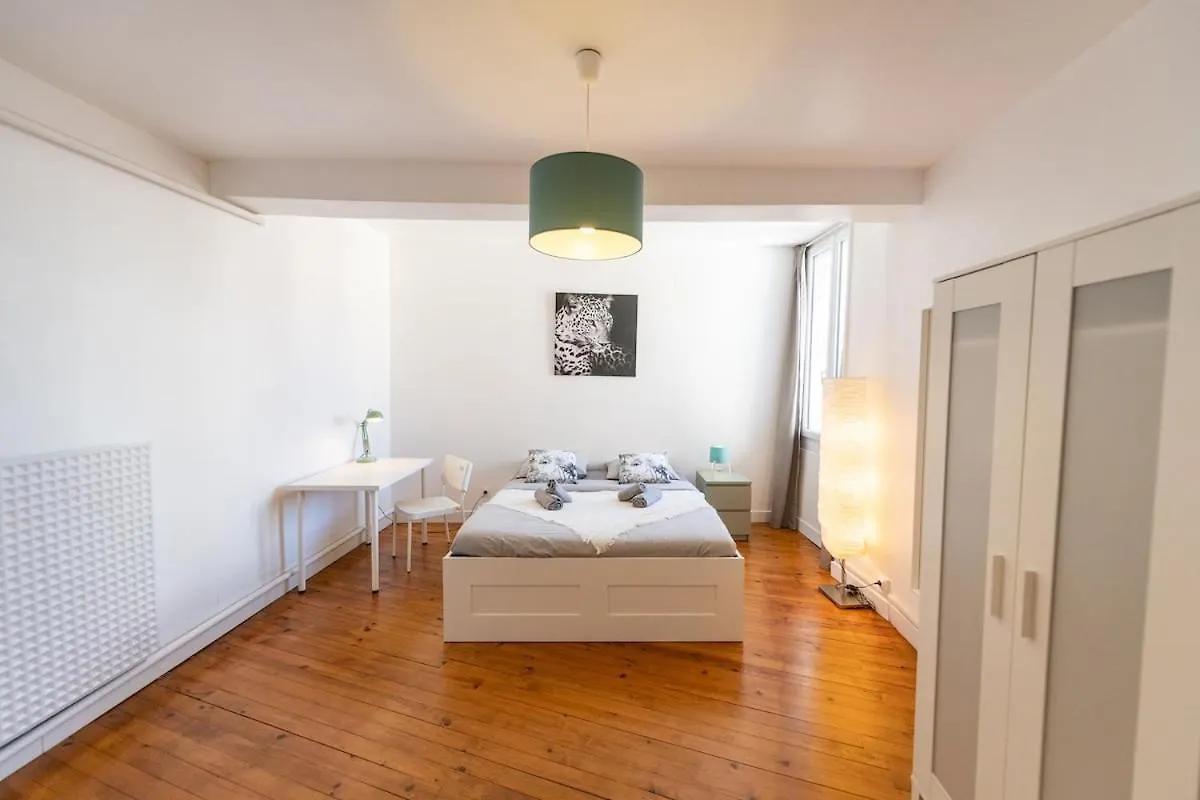 Kasa Zambeze - Spacious - Equipped - Wi-Fi 圣艾蒂安 法国